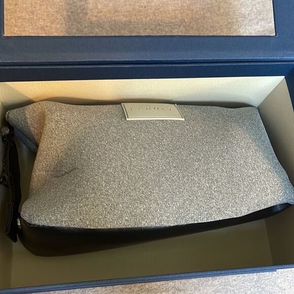 NIB LARUCE THE "MEL" MAKEUP + TOILETRY BAG - Picture 3 of 4